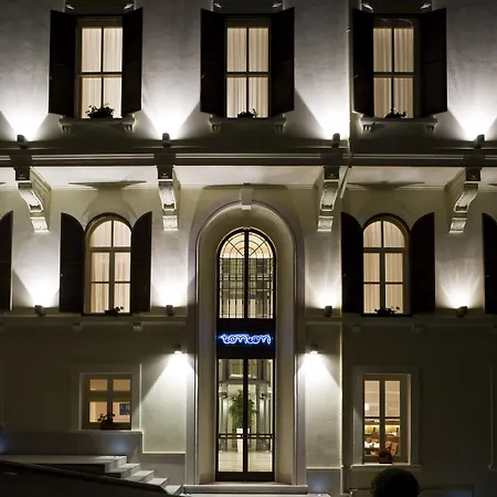 Hotel Tomtom