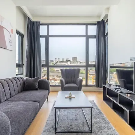 Upscale With Top-notch Amenities *