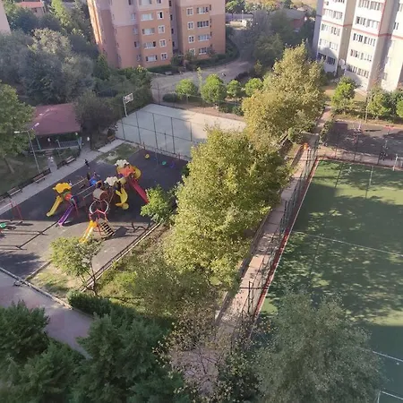 Apartment Beylikduezue Boelgesinde Ferah Bir Site Ici Konut