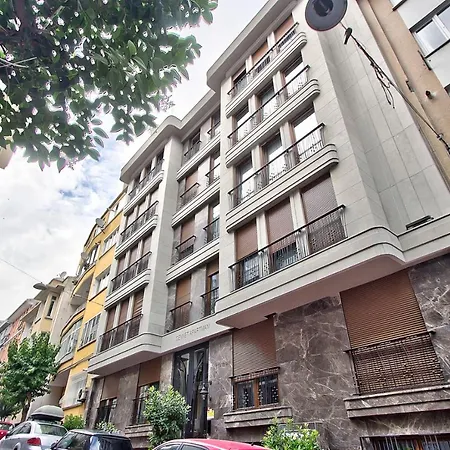 New Build With Modern Amenities And Balcony アパート *