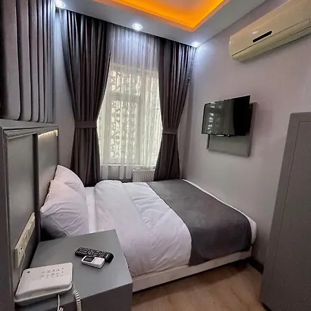 Crowned Hotel Istanbul