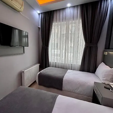 Crowned Hotel Istanbul