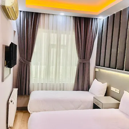 Crowned Hotel Istanbul
