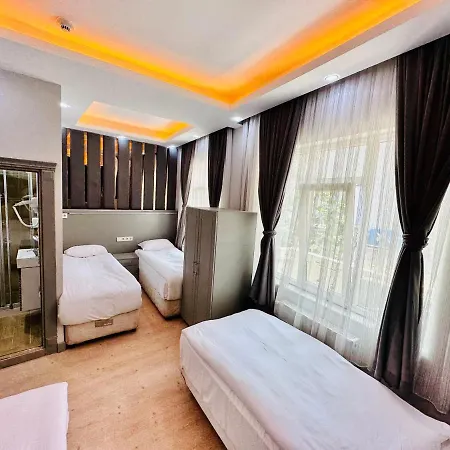 Hotel Crowned Istanbul