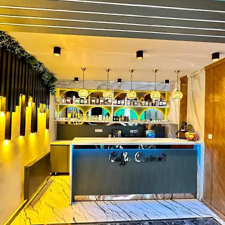 Hotel Crowned Istanbul