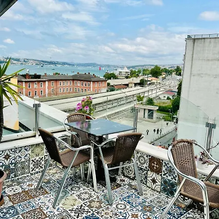 Crowned Hotel Istanbul