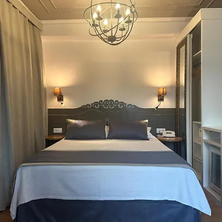 Pino Hotel