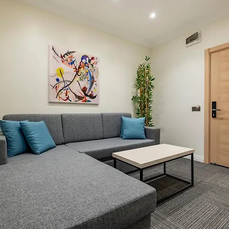 Hotel Hub 3*