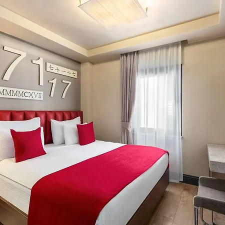 Ramada Pera