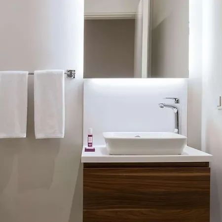 Moevenpick Living West Hotel *