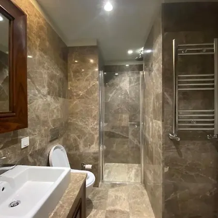 Ultra Luxury *