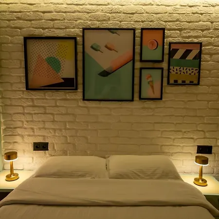 Ava Center Aparthotel *