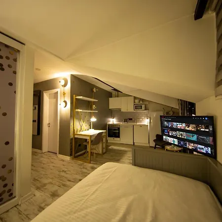 Ava Center Aparthotel
