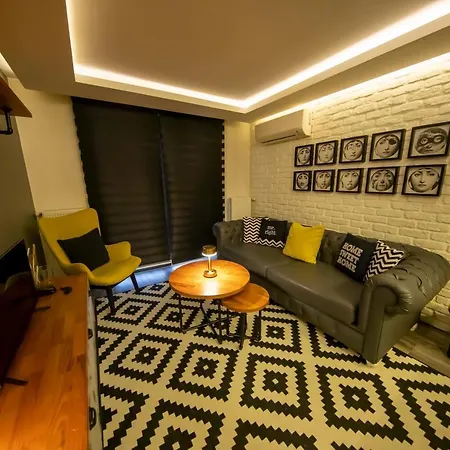 Aparthotel Ava Center *