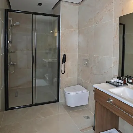 Hotel Moncher 4*