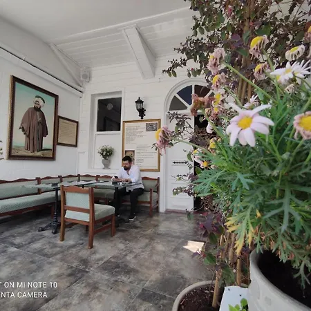 Solomon's Mansion Hotel
