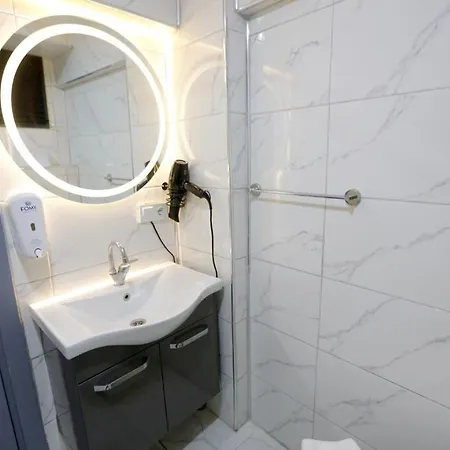 Sara Suit * İstanbul