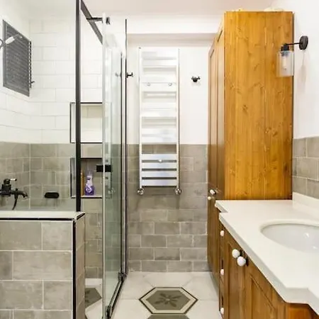 4 Bedroom Spacious In Nisantasi