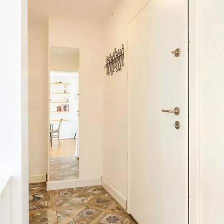 Appartamento 4 Bedroom Spacious In Nisantasi Provincia di Istanbul