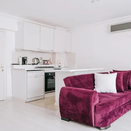 Charming Flat W Balcony Jacuzzi In Sisli Apartman
