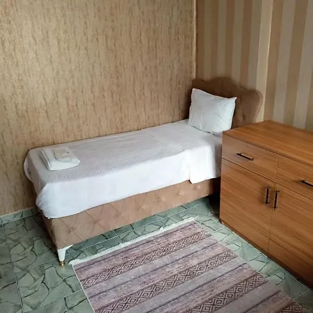 Eylueluem Otel *