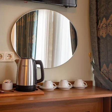 Sayina Hotel