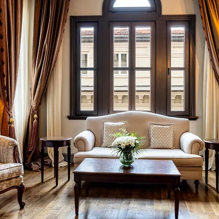 Palazzo Donizetti - Special Class Hotel