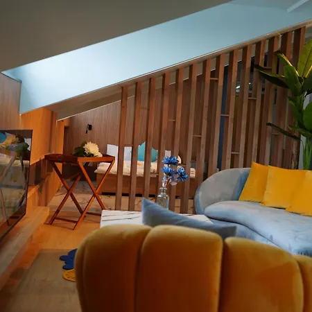 Apartment Blue 14