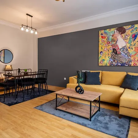 Luxury Flat W/exceptional Terrace & Bosphrous View *