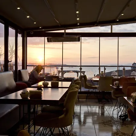 Hotell Broken Column Istanbul