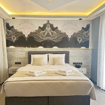 Blue Moonrise Otel
