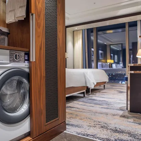 Hilton Bomonti 5*
