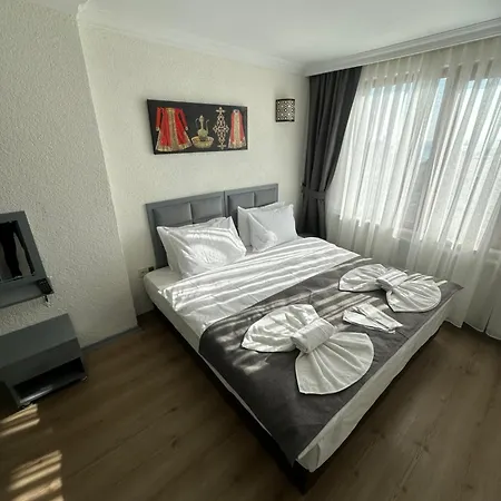 Big Orange Old 3* Isztambul