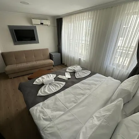 Big Orange Old 3* Isztambul