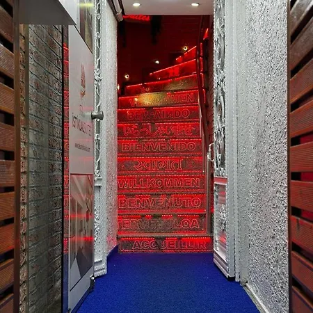 Hotel Taksim Istiklal 3*