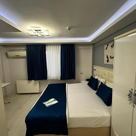 Hotel Taksim Istiklal 3*