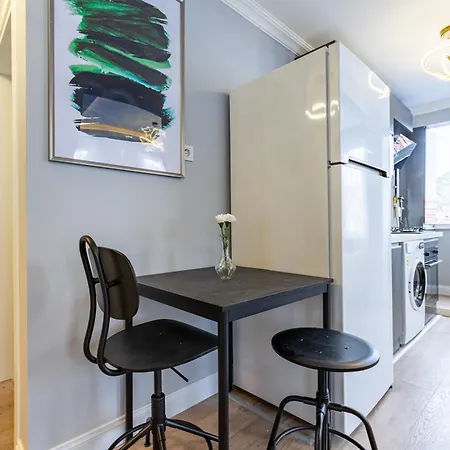 Balat Apartments-orange And Blue Апартаменты Стамбул