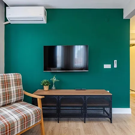 Апартаменты Balat Apartments-orange And Blue Стамбул