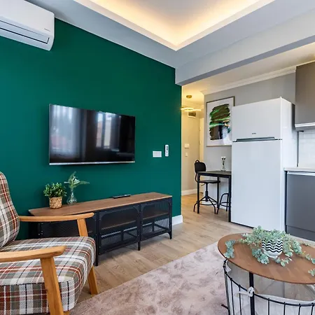 Balat Apartments-orange And Blue Стамбул