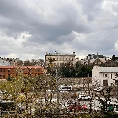 Kuzgun House 3*
