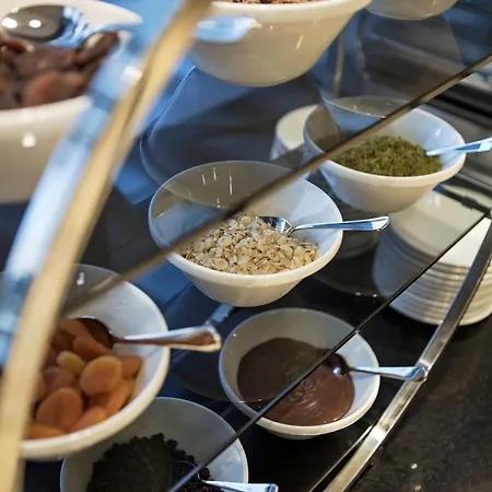 Hilton Garden Beylikduzu Hotel 4*