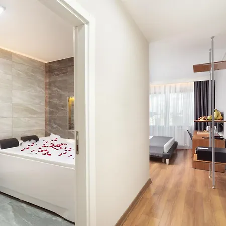 Nish Atasehir Otel