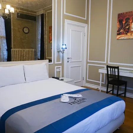 Triada Taksim - Special Category Stambuł