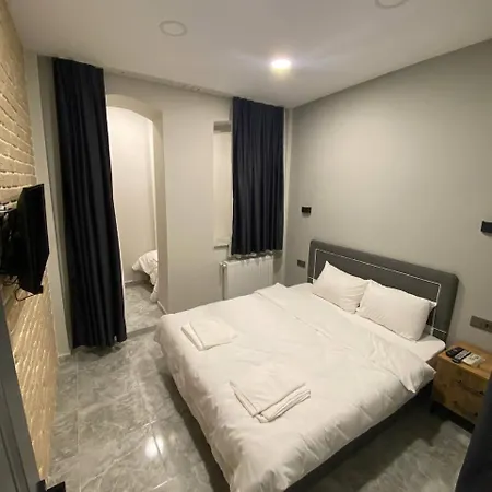 Rezo Aparthotel *