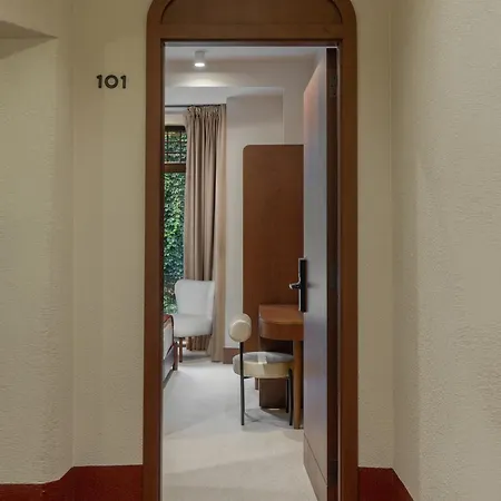 Gentletom Hotel