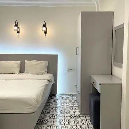 Royal Pera Taksim 3*
