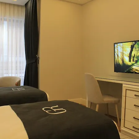 Garlon Otel