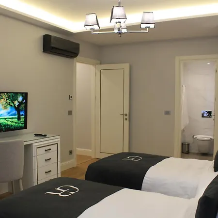 Garlon Otel