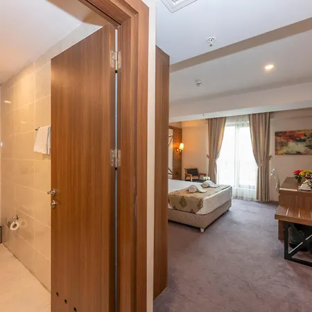 Hotel Litros &