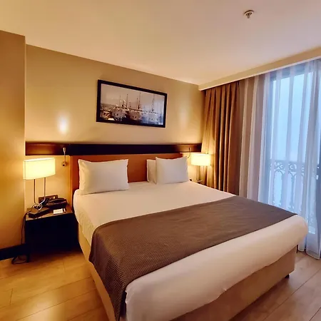 Port Bosphorus 4*
